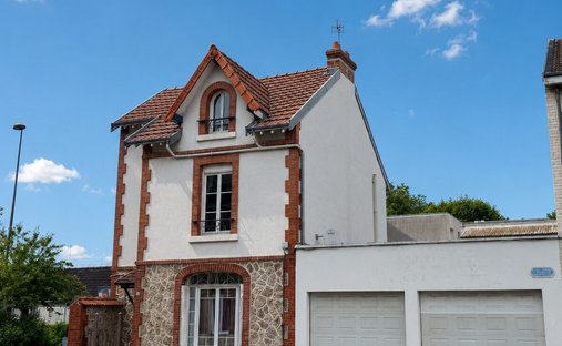 House in Barbâtre-Saint Remy-Verrerie, Reims, France 1