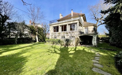 House in Le Vésinet, Ile-de-France, France 1