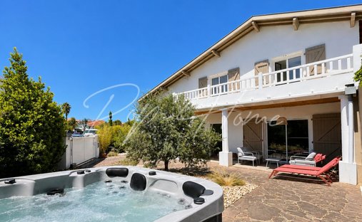 Maison à Anglet, Nouvelle-Aquitaine, France 1