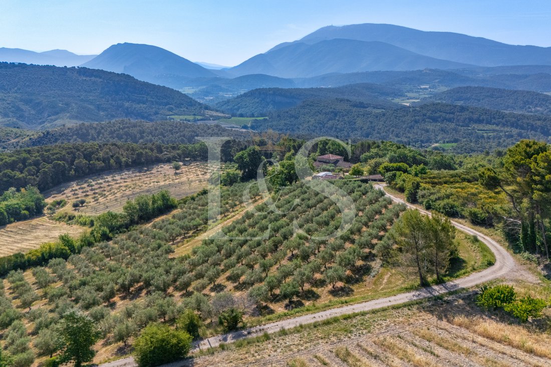 House in Entrechaux, Provence-Alpes-Côte d'Azur, France 1 - 18316480