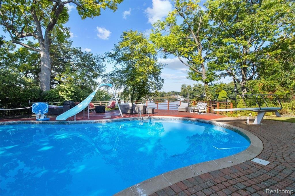 House in Lake Angelus, Michigan, United States 2 - 18308306