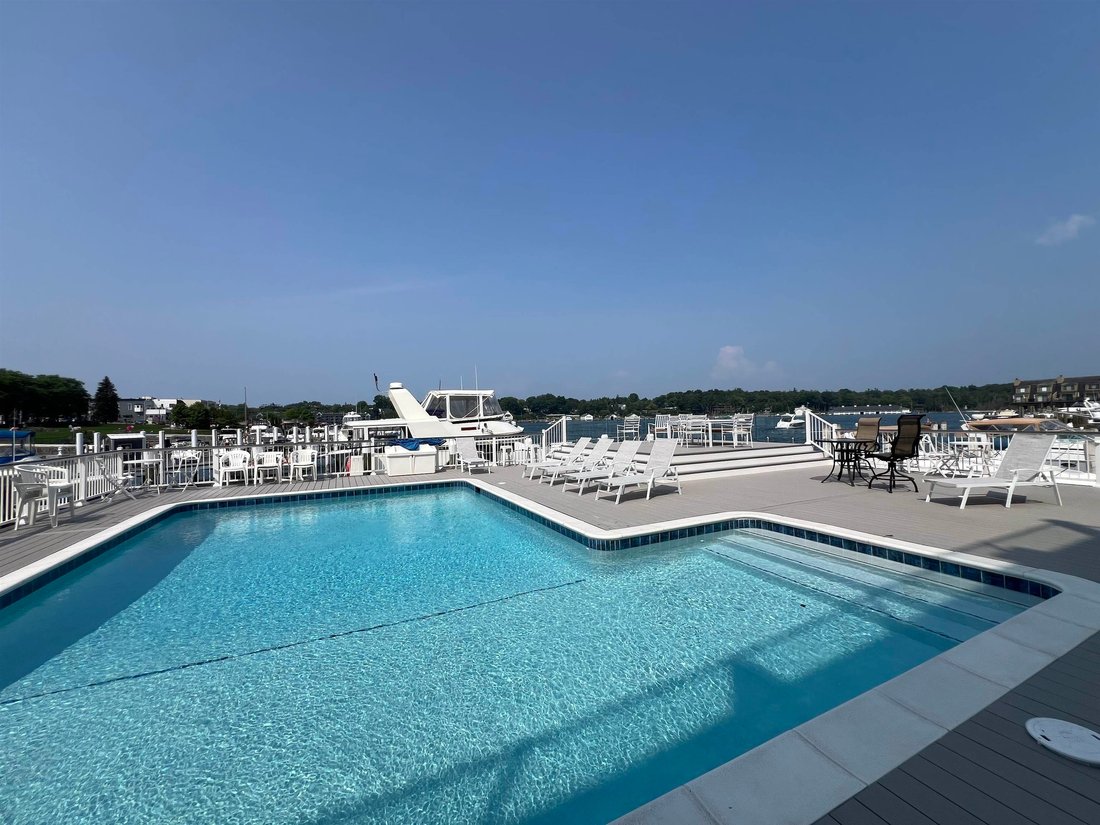 House in Charlevoix, Michigan, United States 3 - 18308020