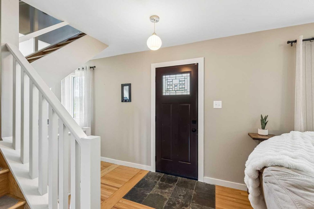 House in Calgary, Alberta, Canada 3 - 18314186