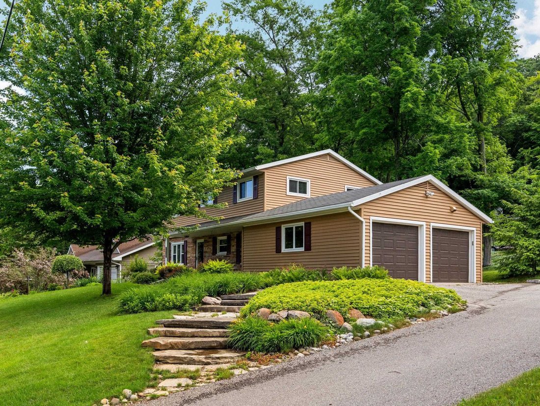 House in Traverse City, Michigan, United States 3 - 18310222