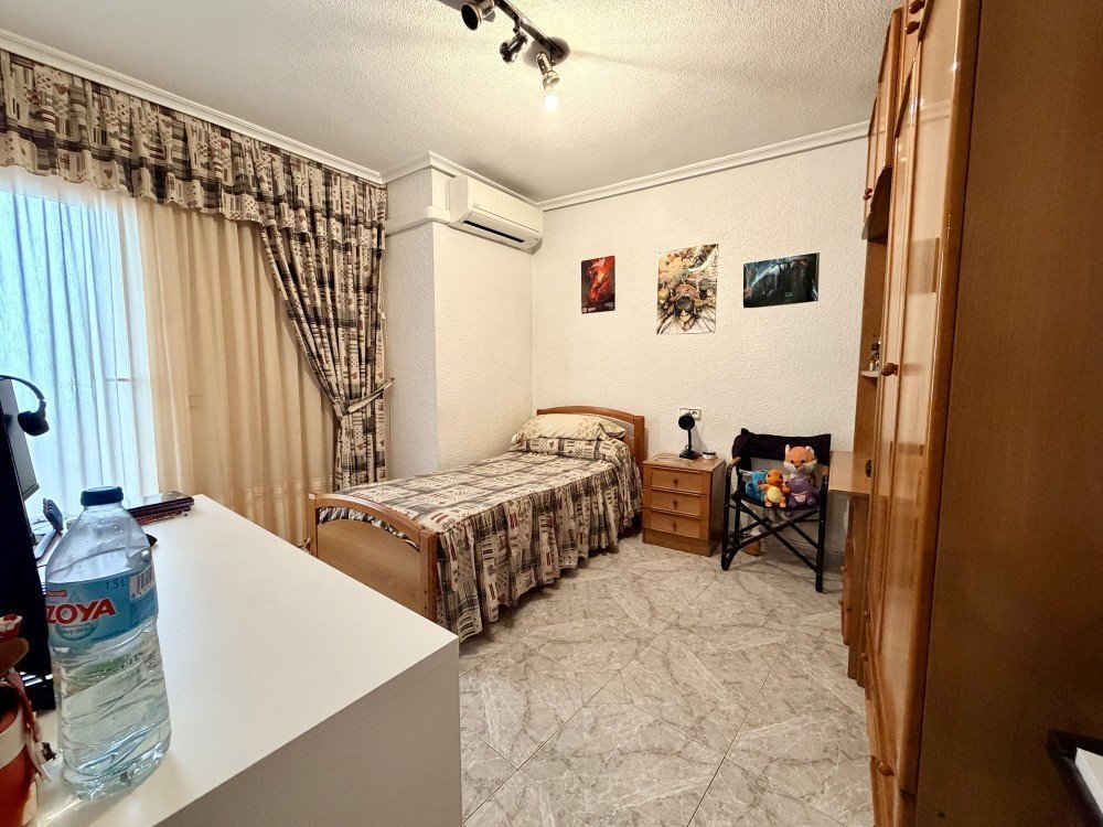 Apartment in Torrevieja, Valencian Community, Spain 4 - 18310948
