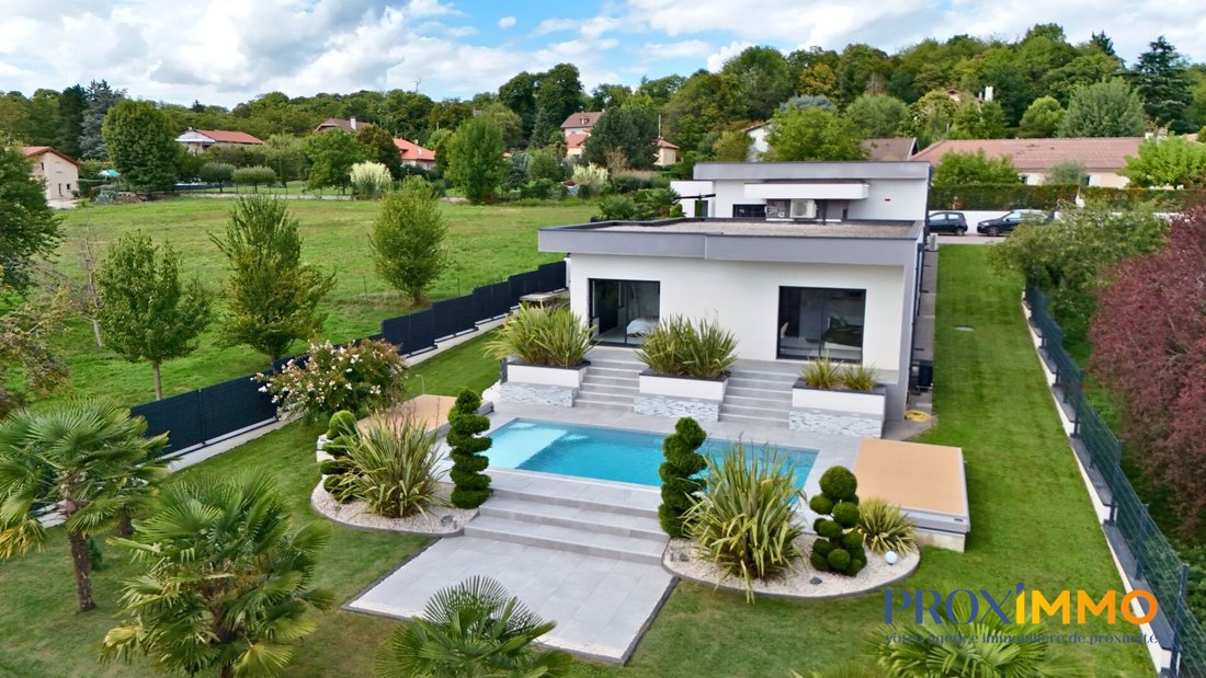 Villa in Saint-Cassien, Auvergne-Rhône-Alpes, France 2 - 18267168