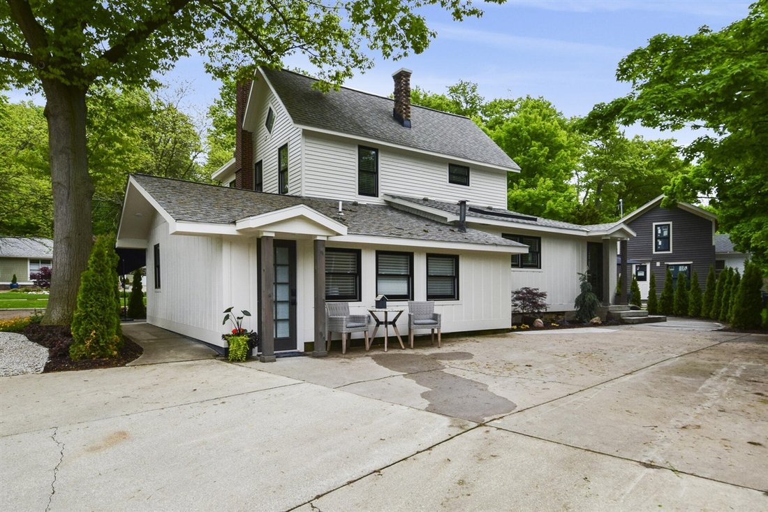 House in Fennville, Michigan, United States 3 - 18309601