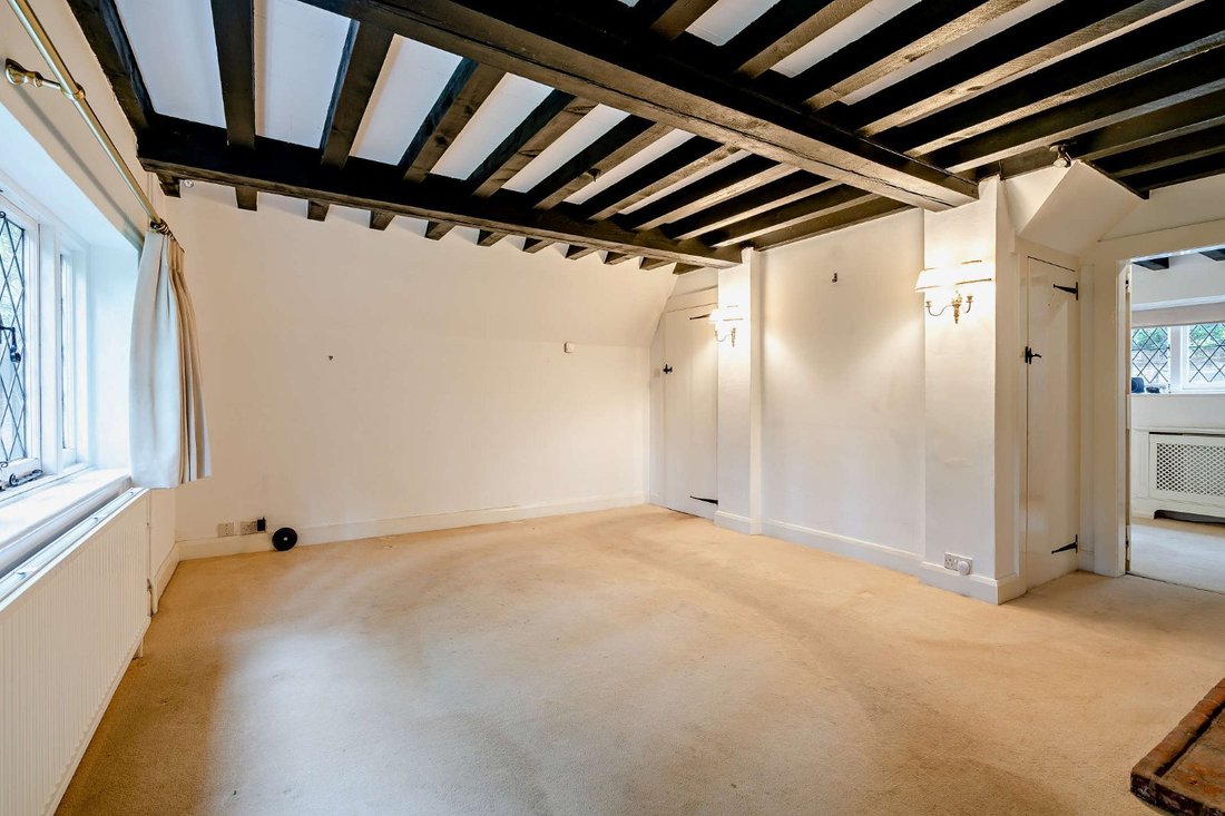 House in Whitmoor, Worplesdon, England 5 - 18310280