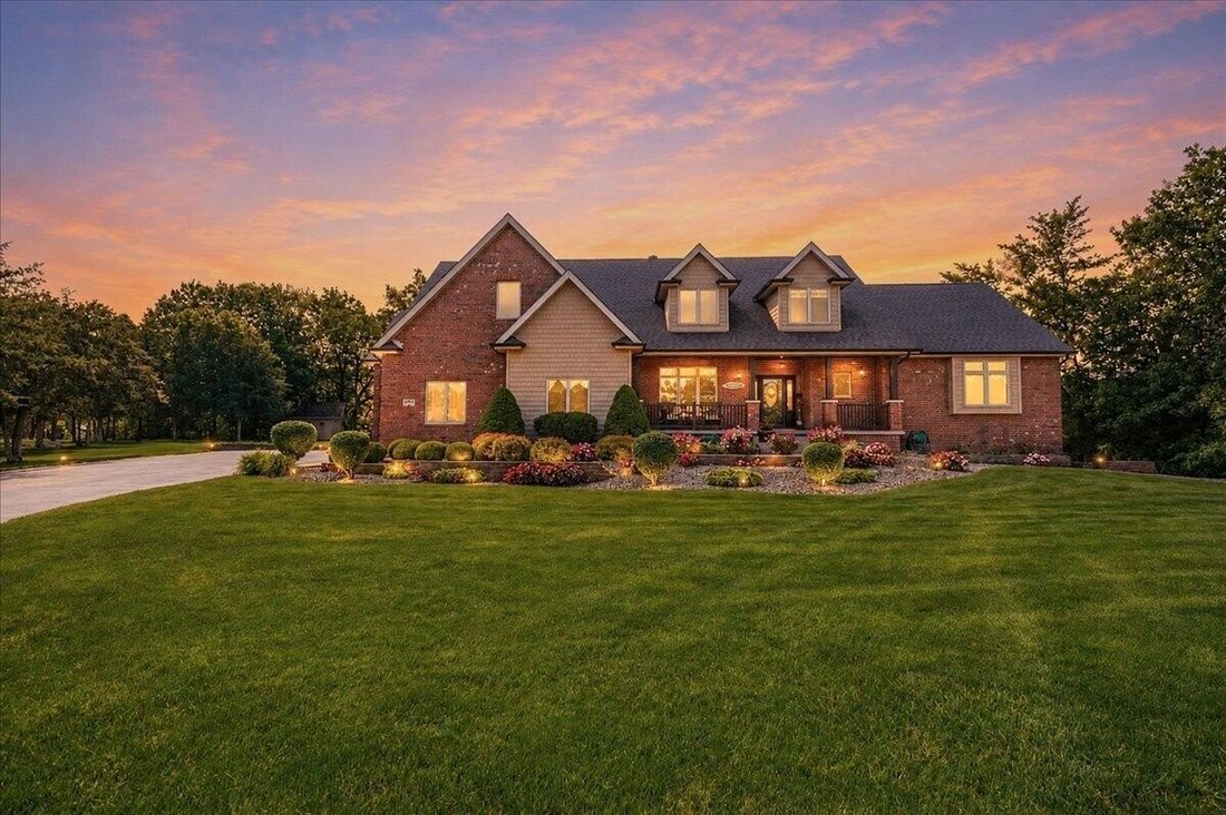 House in Crown Point, Indiana, United States 1 - 18104089