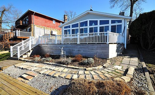 House in Edwardsburg, Michigan, United States 1