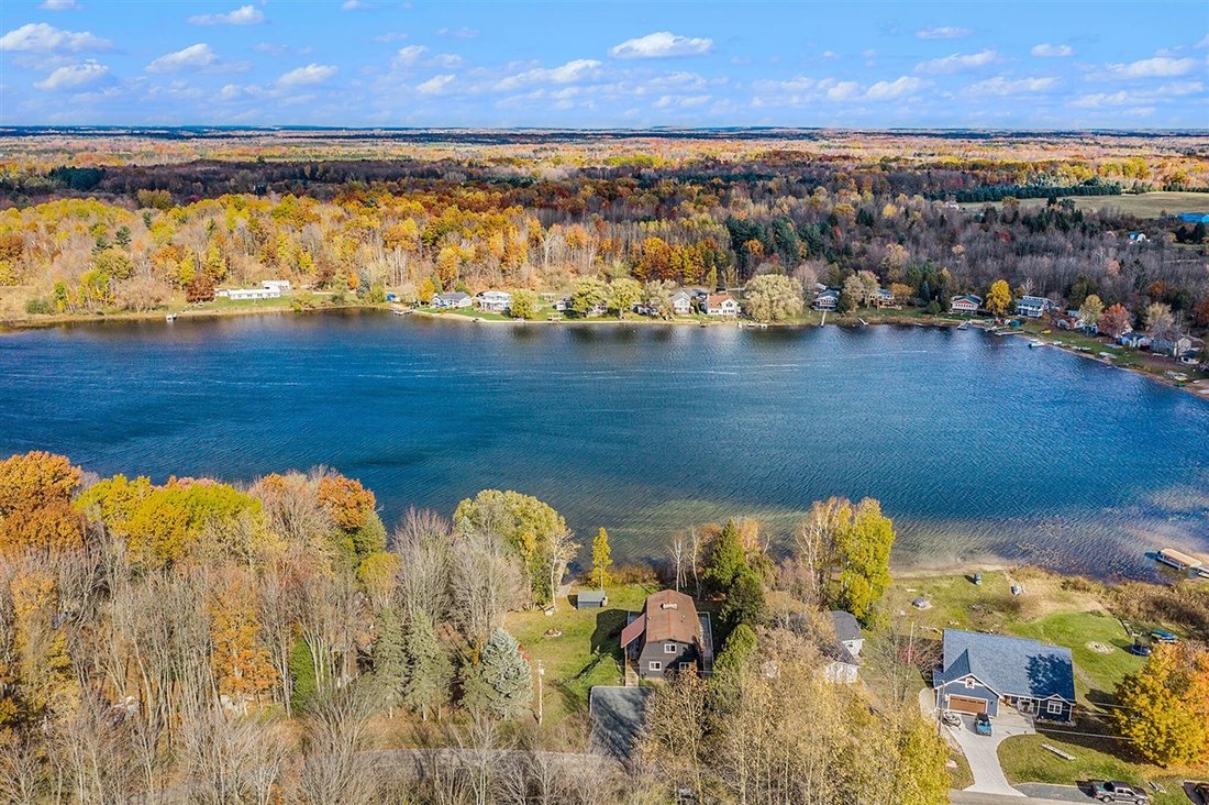 House in Scottville, Michigan, United States 4 - 18308639