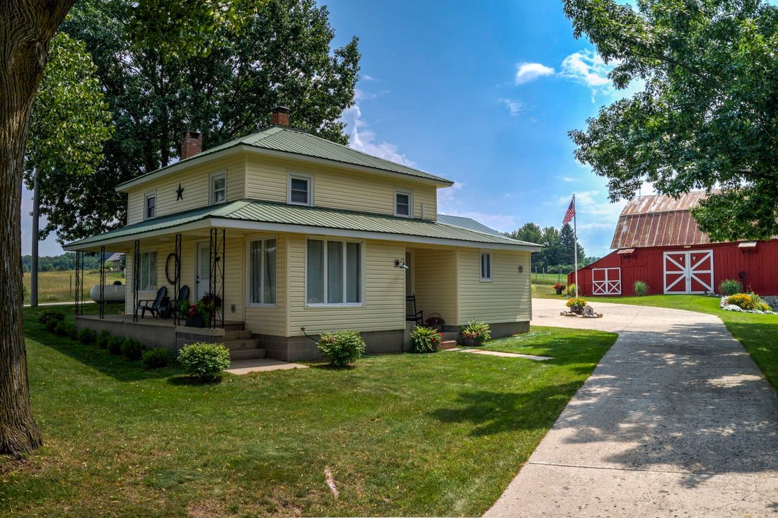 House in Central Lake, Michigan, United States 4 - 18309069