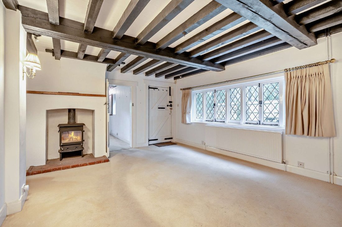 House in Whitmoor, Worplesdon, England 2 - 18310280