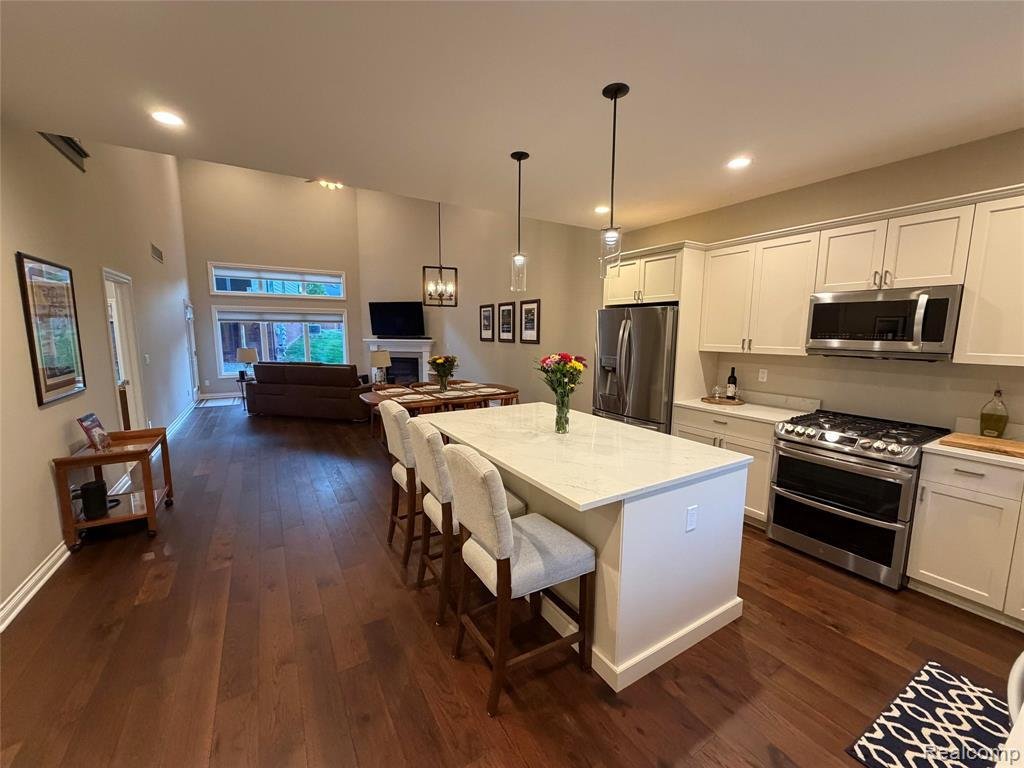 Condo in Brighton, Michigan, United States 2 - 18308157