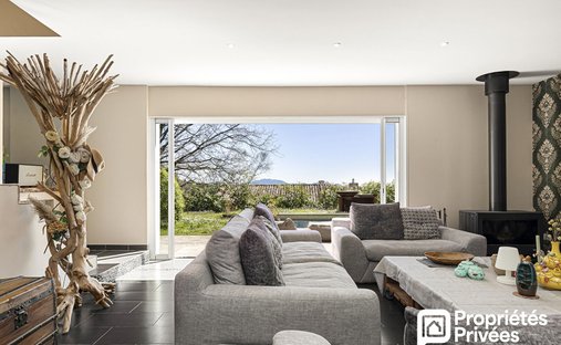 Villa in Callian, Provence-Alpes-Côte d'Azur, France 1