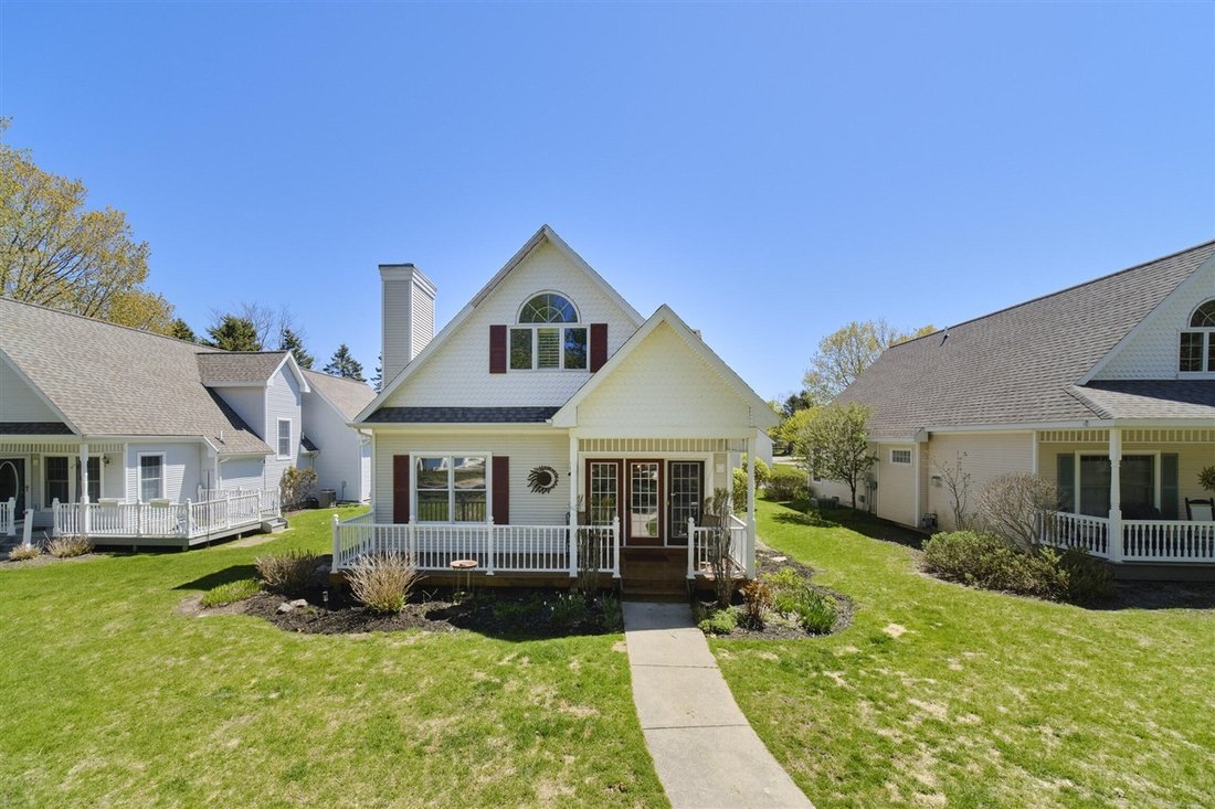 Condo in Manistee, Michigan, United States 2 - 18309957