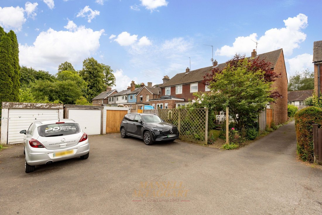 House in Forest Row, England 3 - 18271756