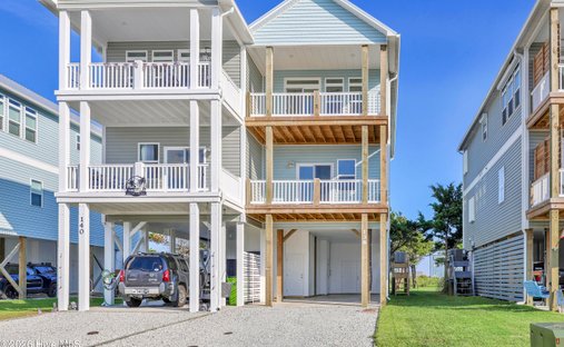Townhouse in North Topsail Beach, North Carolina, United States 1