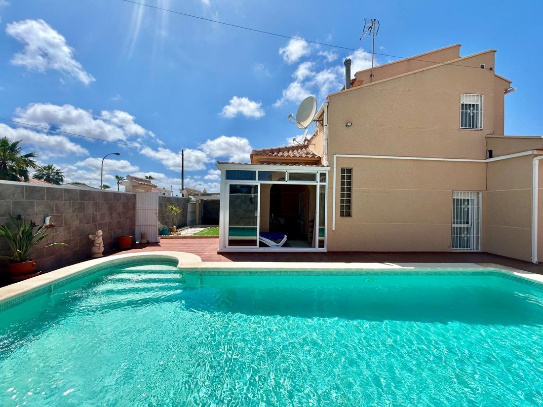 House in Torrevieja, Valencian Community, Spain 2 - 18311304