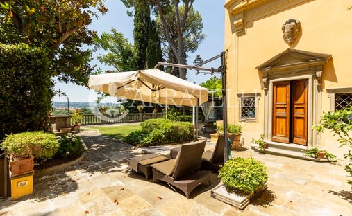 Villa in Settignano, Florence, Tuscany 1