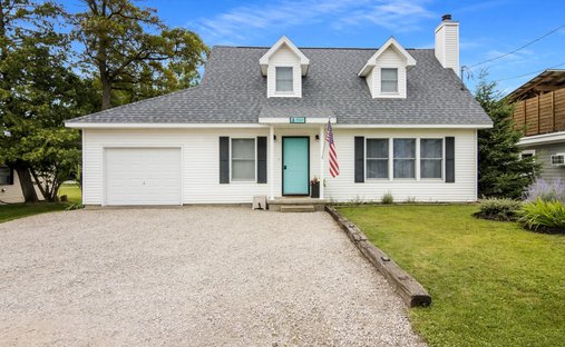 House in Rapid City, Michigan, United States 1