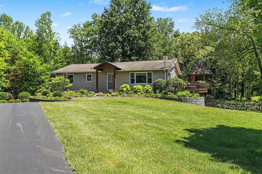 House in Battle Creek, Michigan, United States 1 - 18308631