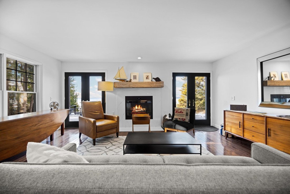 House in Beaver Island, Michigan, United States 4 - 18309301