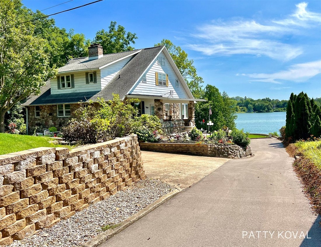 House in Caledonia, Michigan, United States 1 - 18308843