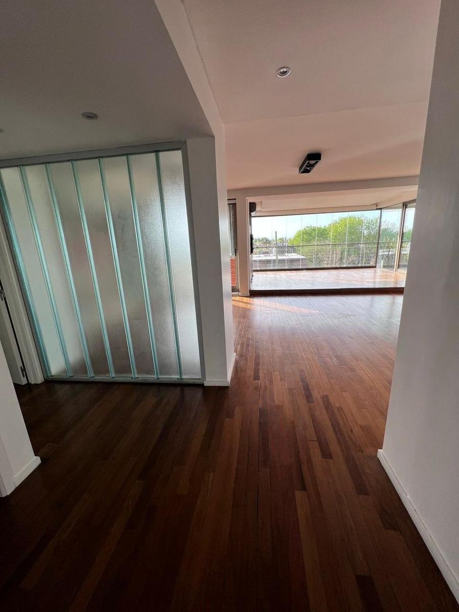 Apartment in San Isidro, Buenos Aires Province, Argentina 5 - 18314142