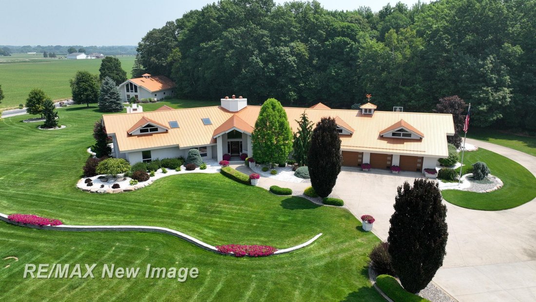 House in Saginaw, Michigan, United States 1 - 18308862