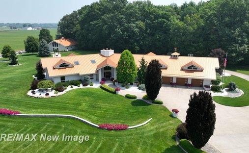 House in Saginaw, Michigan, United States 1
