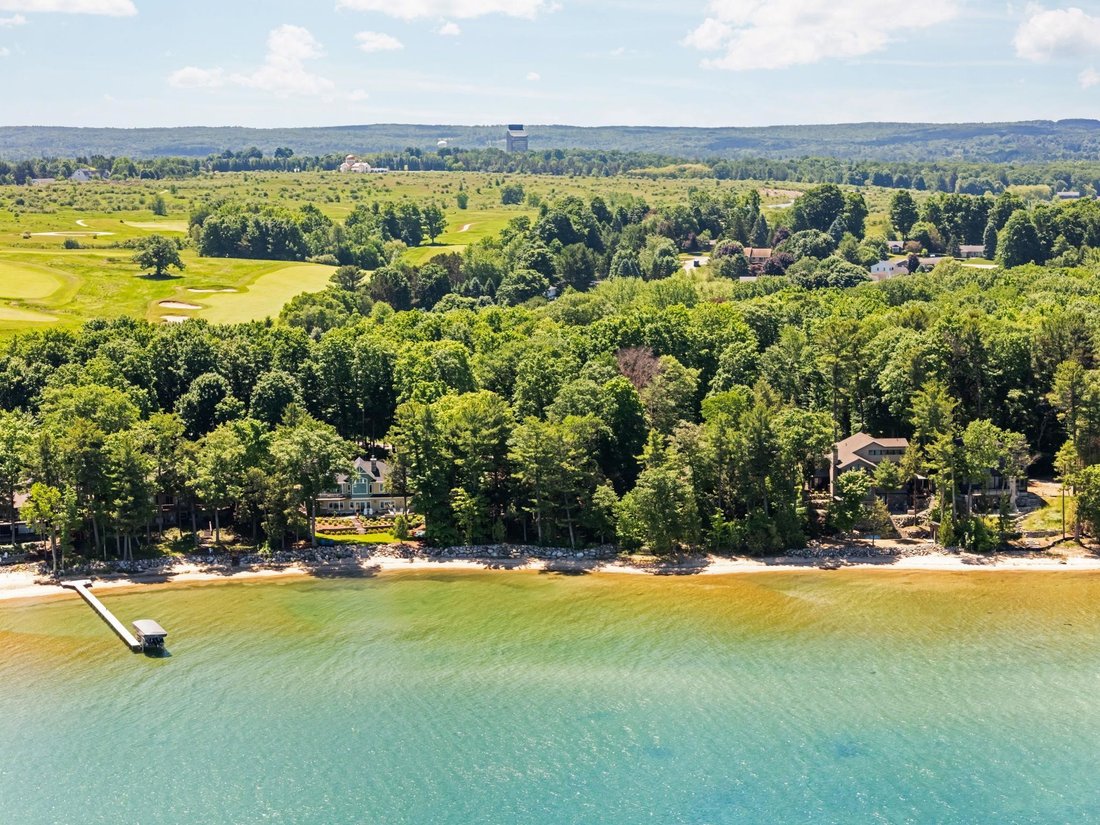 House in Williamsburg, Michigan, United States 4 - 18310189