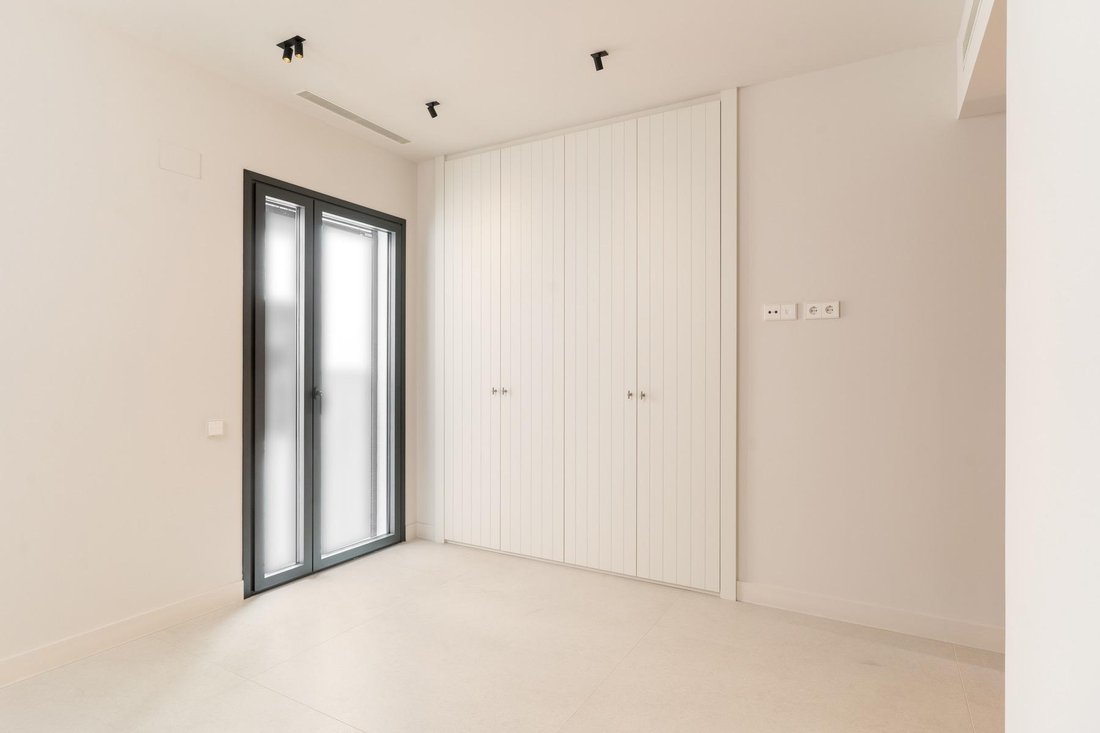 Apartment in Sarrià-Sant Gervasi, Barcelona, Spain 2 - 18312273