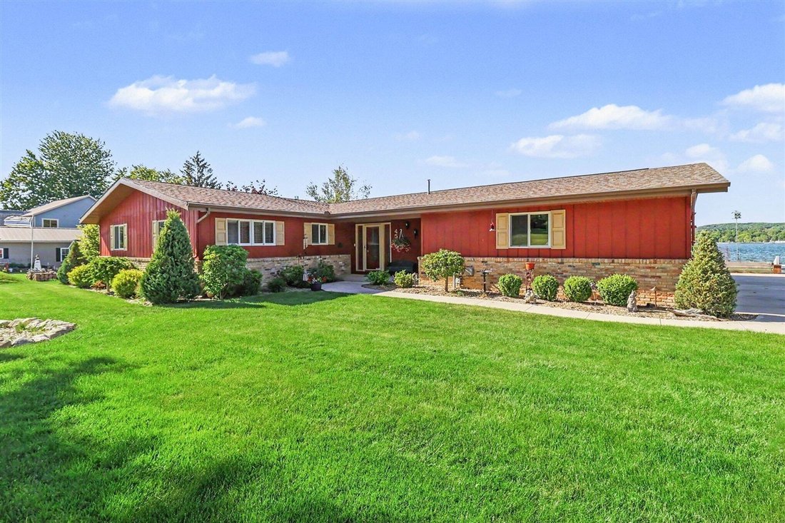 House in Onekama, Michigan, United States 1 - 18308212