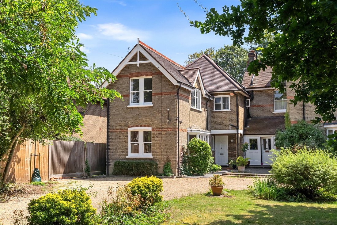 House in Richmond Upon Thames, England 1 - 18311693