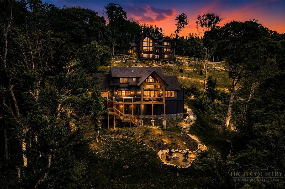 House in Elk Park, North Carolina, United States 2 - 18312172