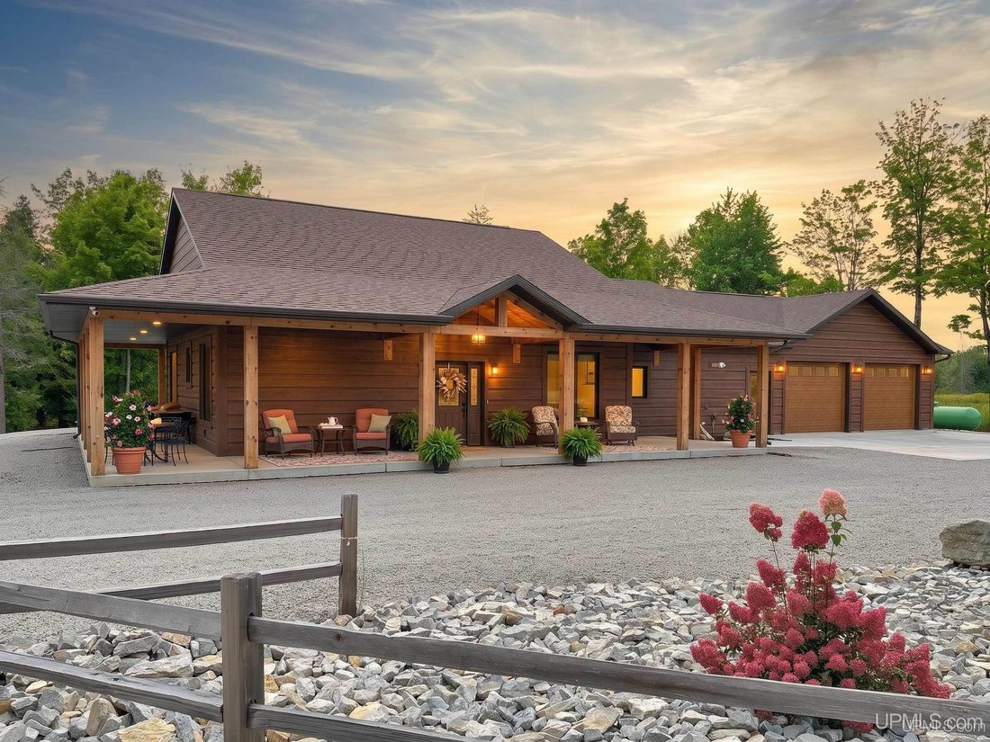 House in Carney, Michigan, United States 1 - 18308662