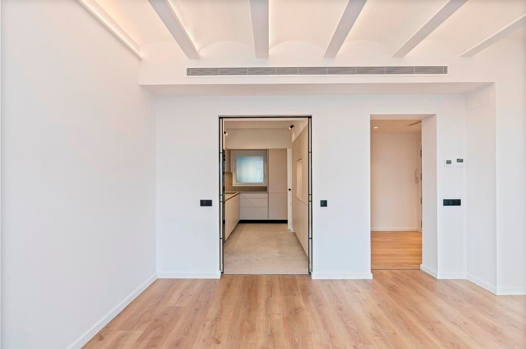 Apartment in Eixample, Barcelona, Spain 2 - 18312543