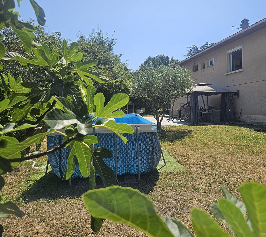 Villa in Basses-Barolles, Saint-Genis-Laval, France 1 - 18310695