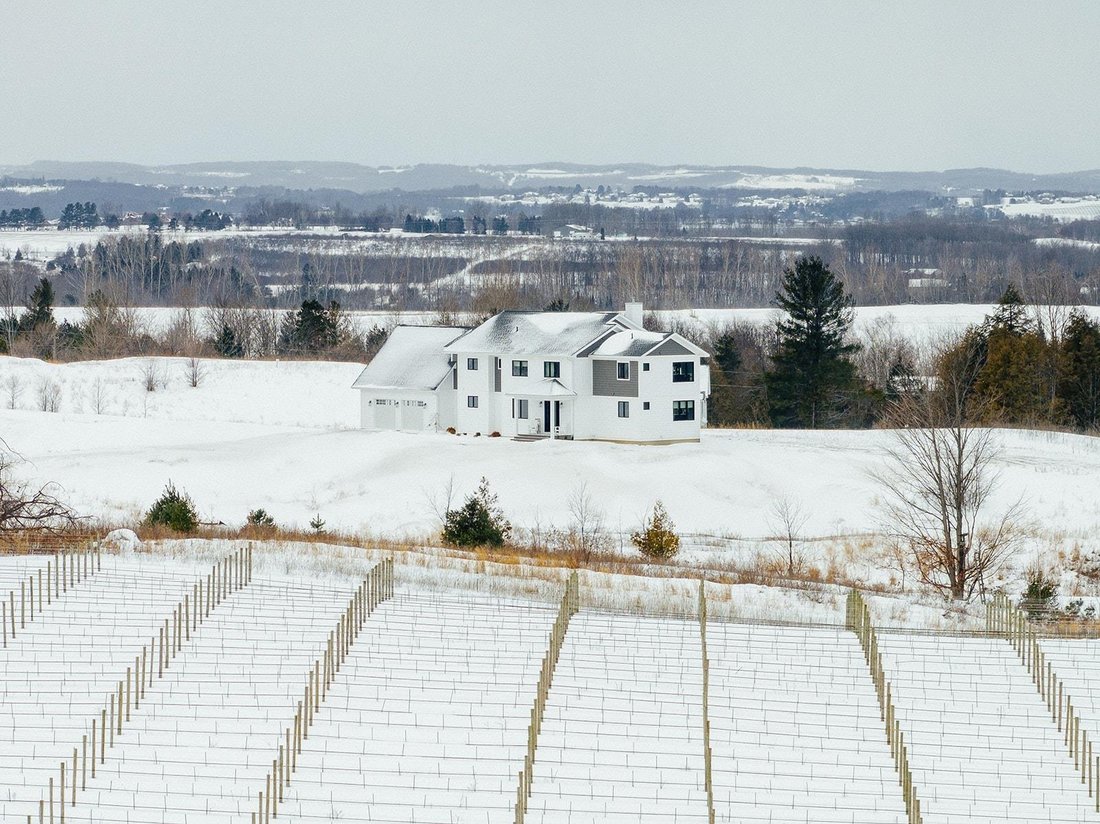 House in Williamsburg, Michigan, United States 3 - 18309552