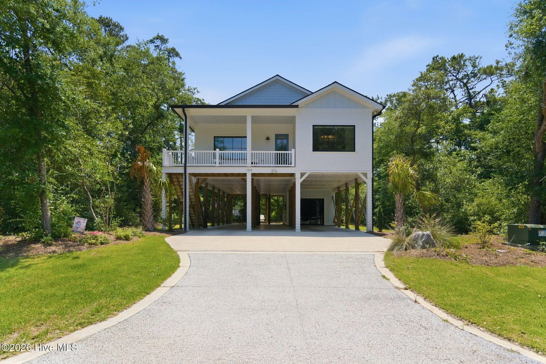 House in Oak Island, North Carolina, United States 2 - 18313901