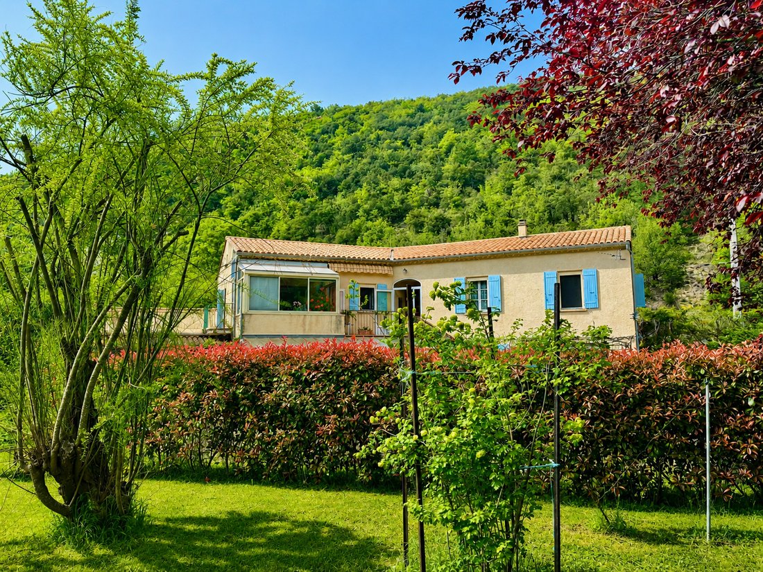 House in Savoillan, Provence-Alpes-Côte d'Azur, France 1 - 15735532