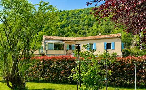 House in Savoillan, Provence-Alpes-Côte d'Azur, France 1