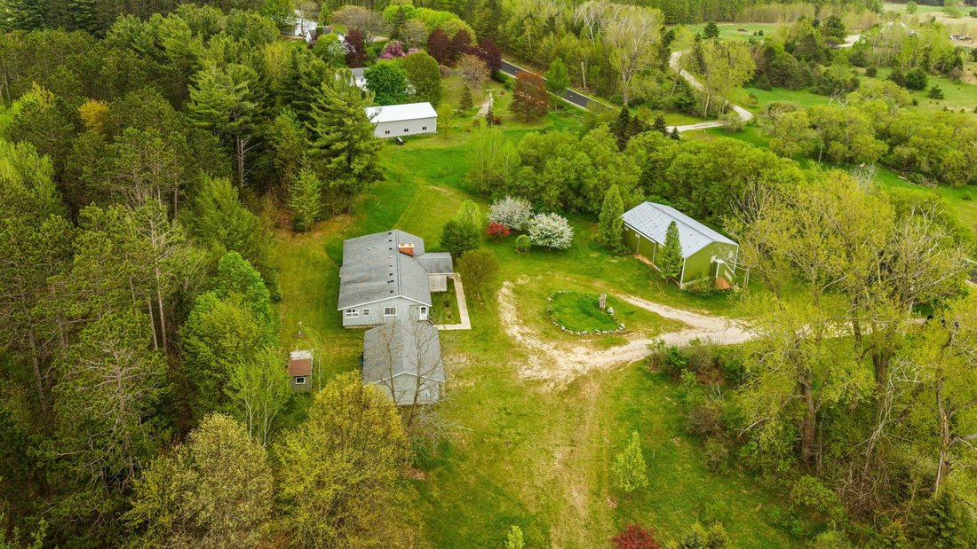 House in Kingsley, Michigan, United States 3 - 18307996