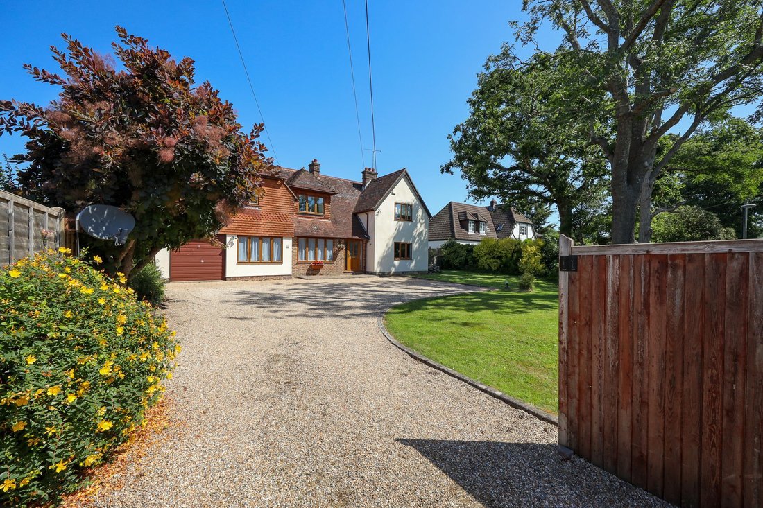 House in Burgess Hill, England 1 - 18310247