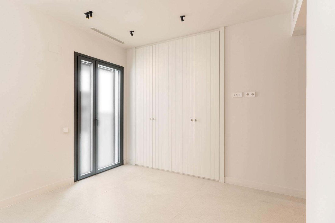 Apartment in Sarrià-Sant Gervasi, Barcelona, Spain 2 - 18312155