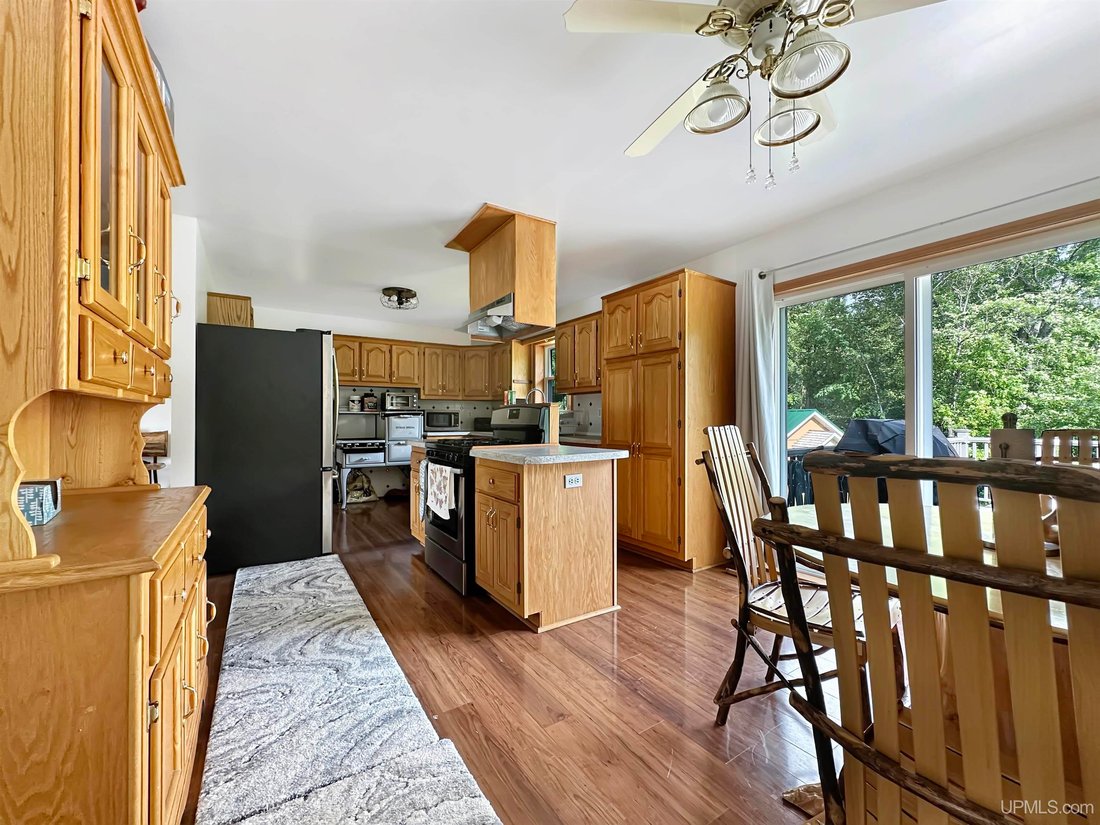 House in Chatham, Michigan, United States 4 - 18309019