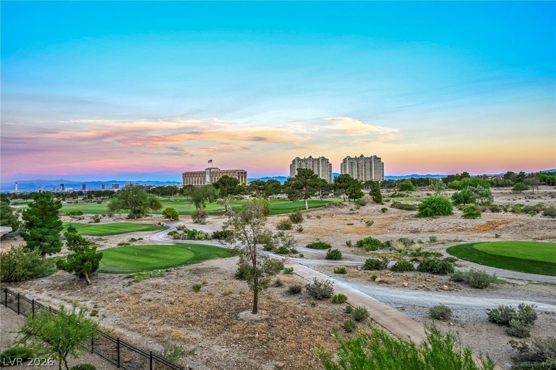 Condo in Las Vegas, Nevada, United States 1 - 18316065