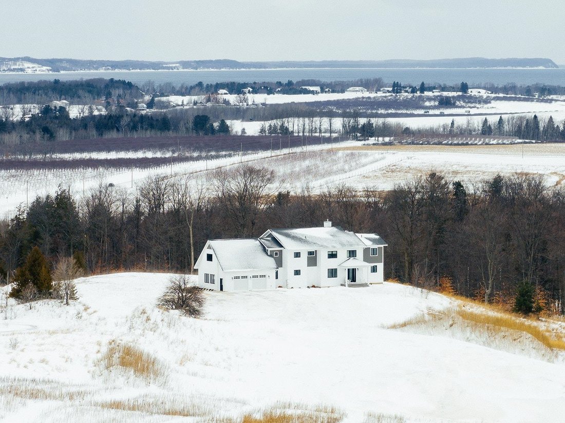 House in Williamsburg, Michigan, United States 1 - 18309552