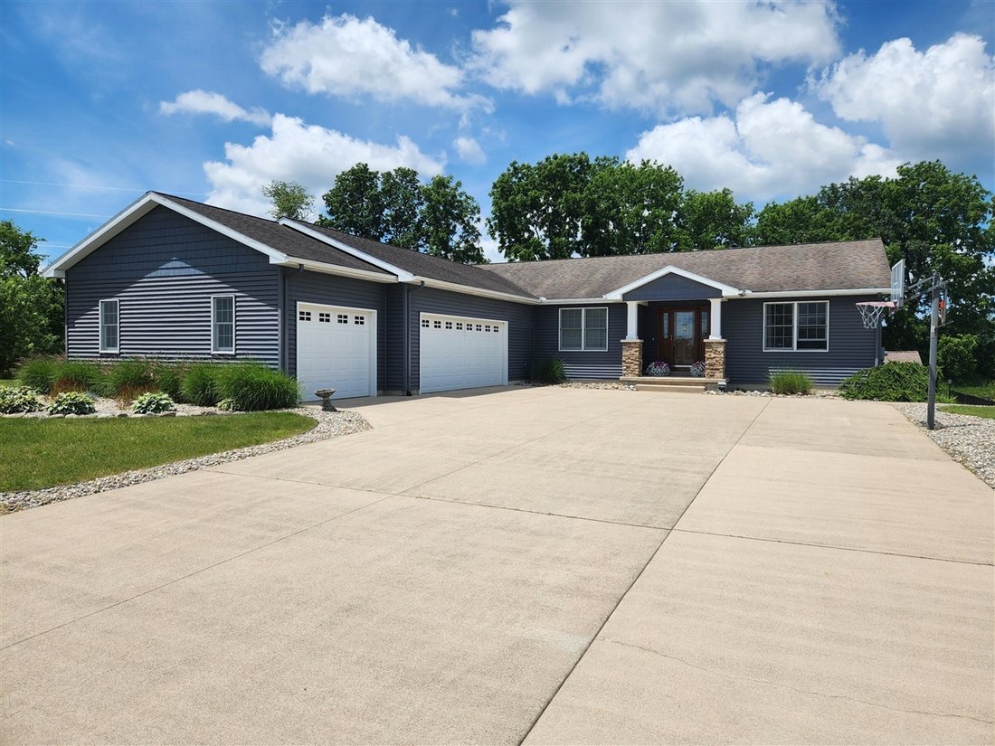 House in Shelbyville, Michigan, United States 2 - 18308660
